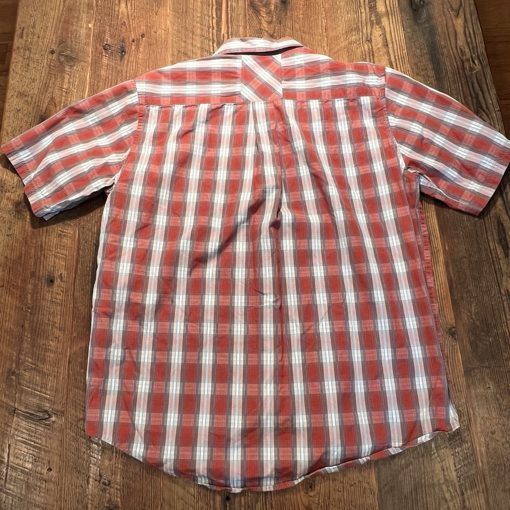 Cabela's Short Sleeve Shirt Men's Medium Red Plaid Button Up Hike Camp Outdoors - Picture 4 of 13